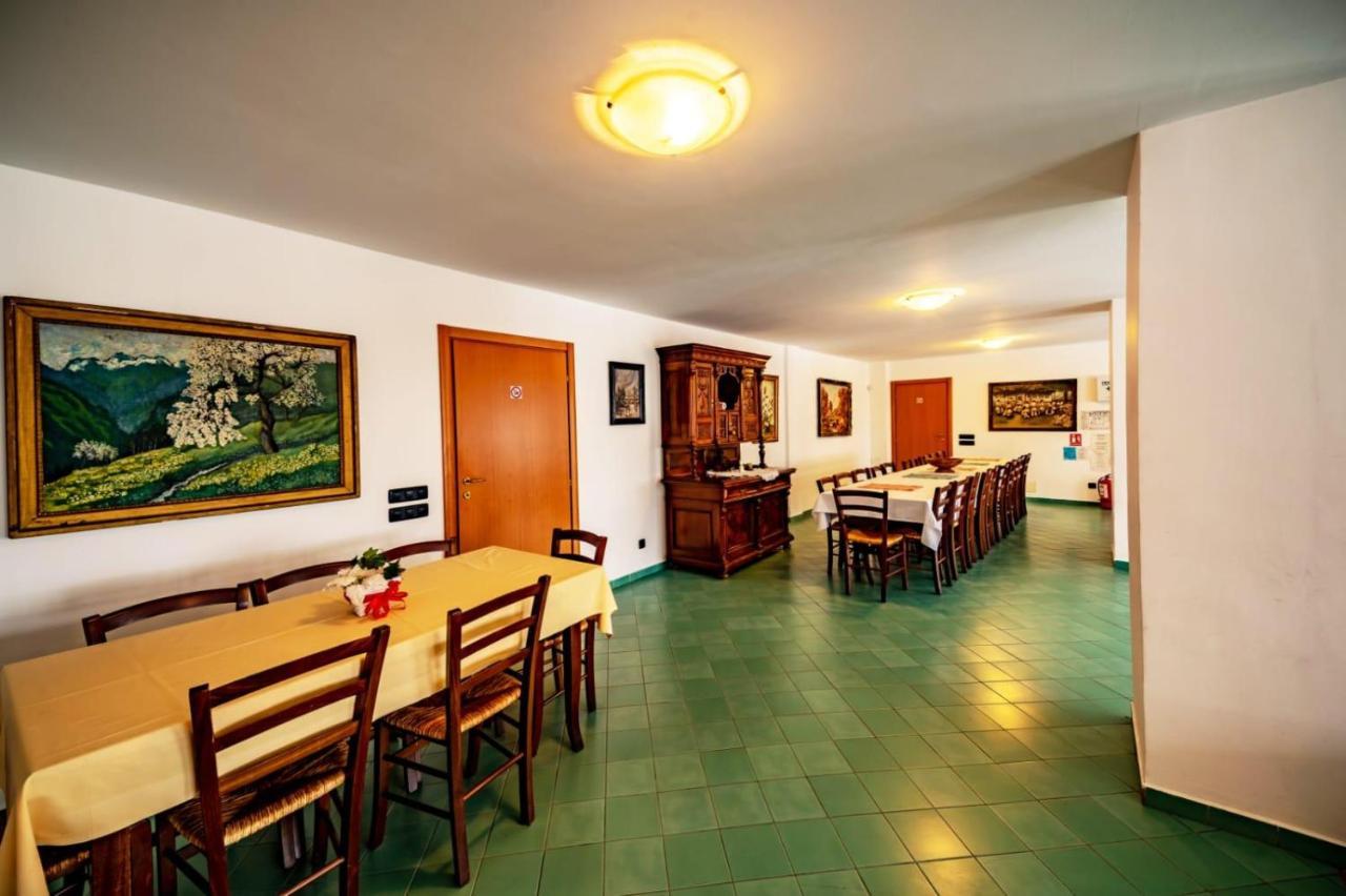 Pensiunea La Maison Törcsvár Kültér fotó
