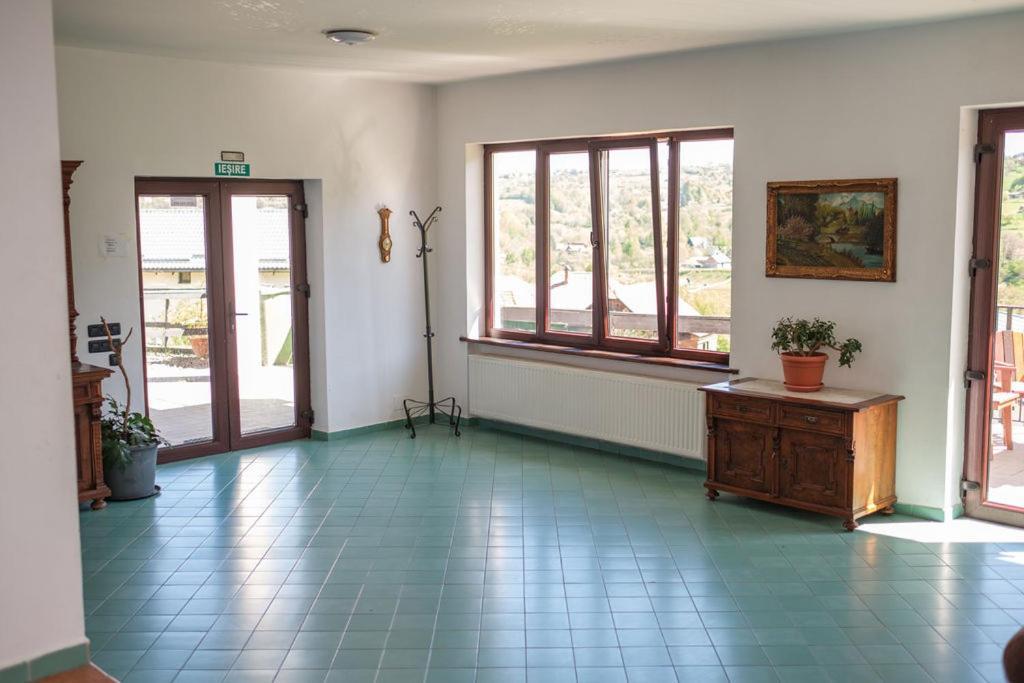Pensiunea La Maison Törcsvár Kültér fotó